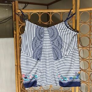 Spaghetti strap top This top looks like a vacation!